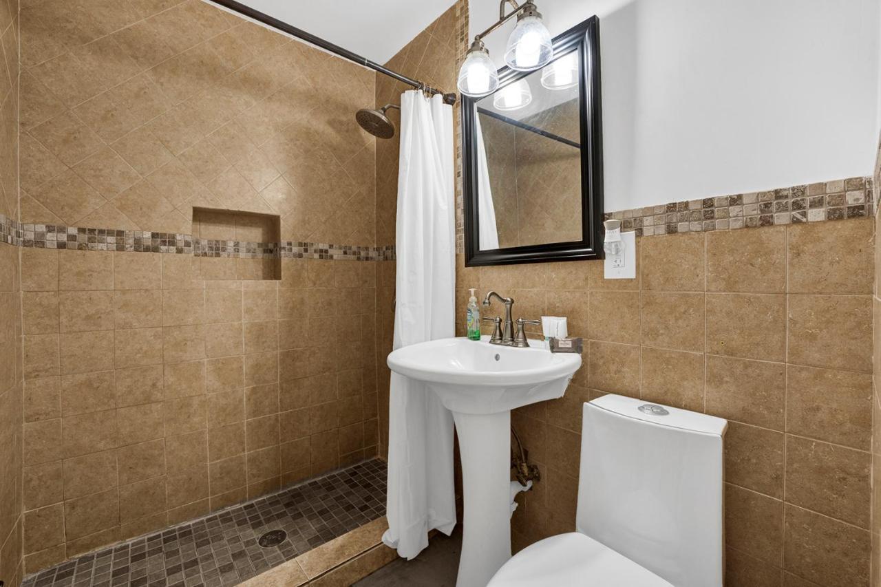 Very Modern Buena Vista Gem Near Wynwood Villa Miami Bagian luar foto