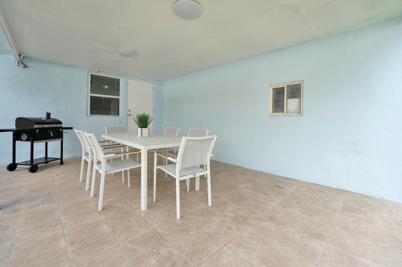 Very Modern Buena Vista Gem Near Wynwood Villa Miami Bagian luar foto